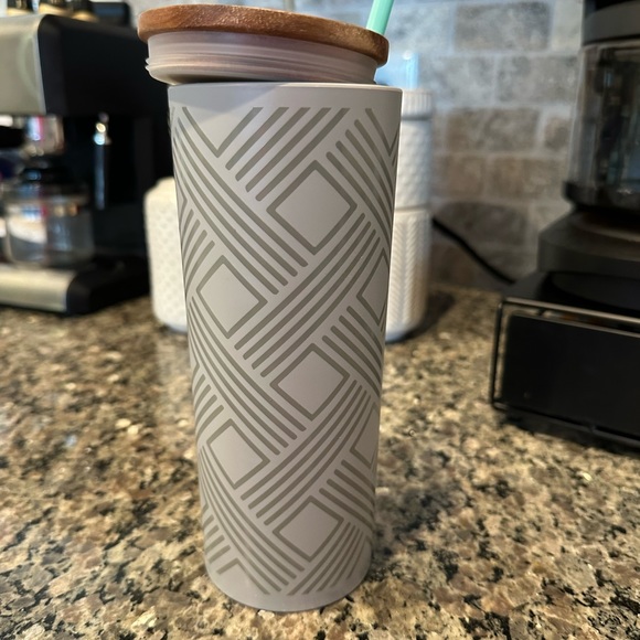 24oz cup - Picture 1 of 2